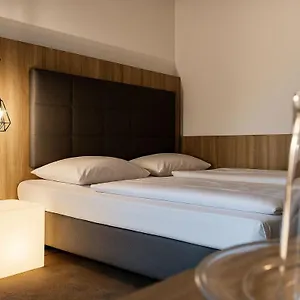 Hotel Plaza & Living Frankfurt ***