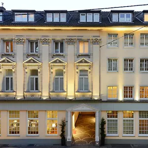 Apart-hotel Living Am Carlsplatz ****