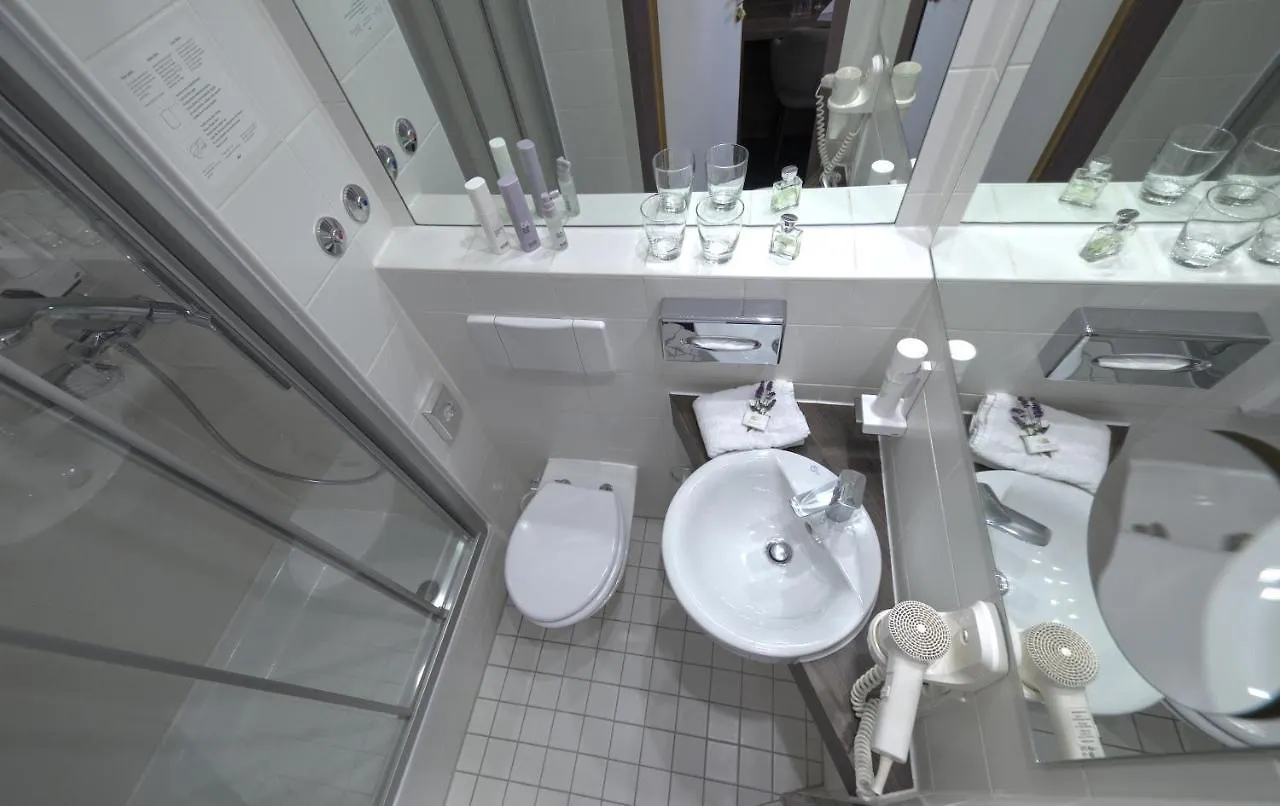 Lizz Hotel Munich