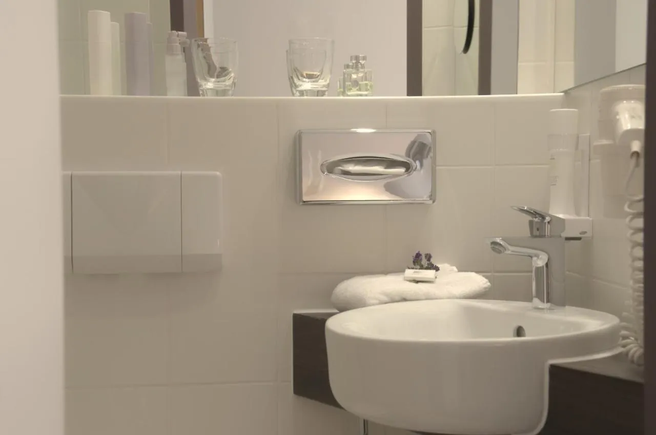 Lizz Hotel Munich