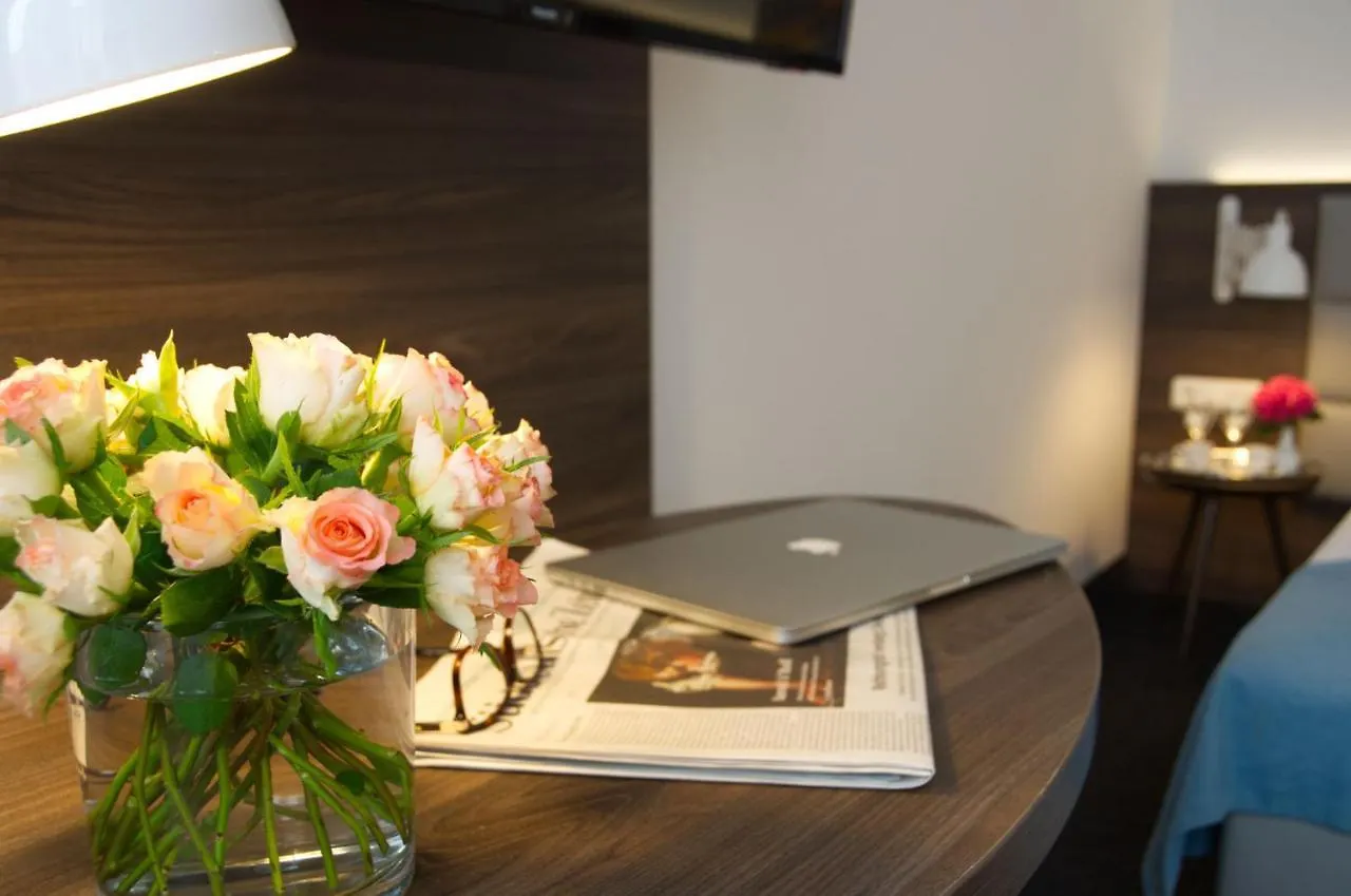 Lizz Hotel Munich