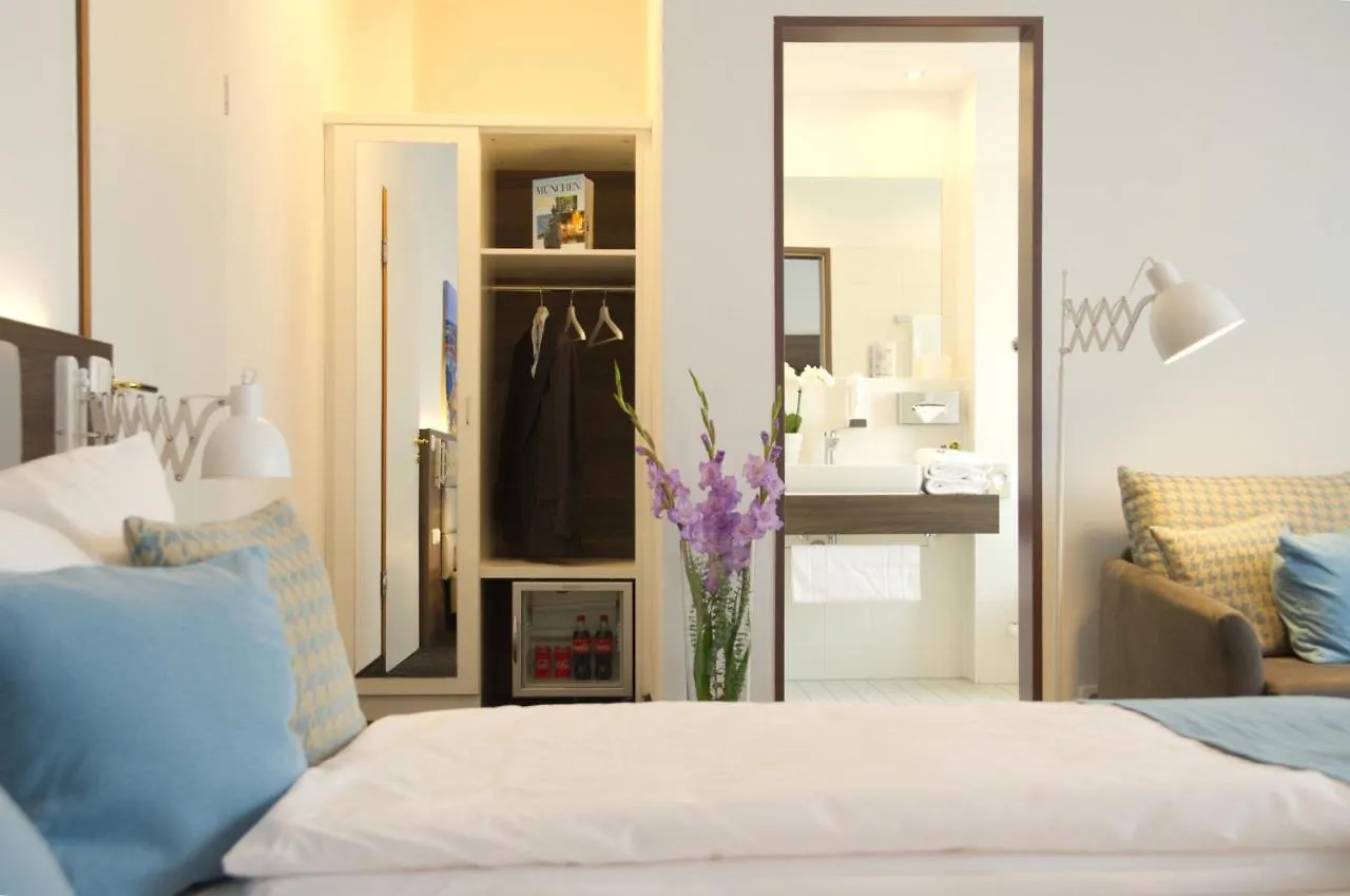 ***  Lizz Hotel Munich Germany