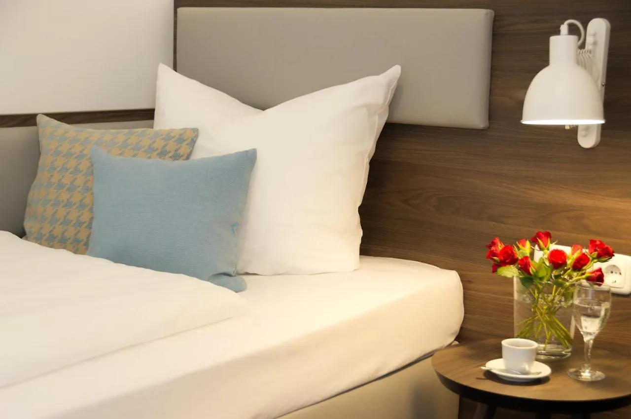 Lizz Hotel Munich
